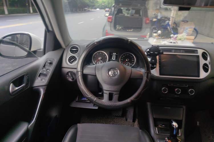 Used Volkswagen Tiguan 2016 300TSI Automatic Two-Wheel Drive Trend Edition Steering Wheel