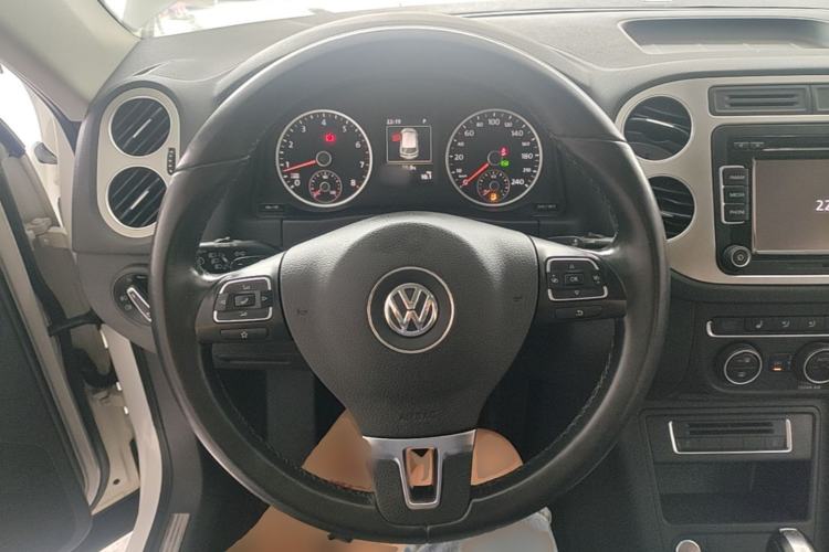 Used Volkswagen Tiguan 2016 300TSI Automatic Two-Wheel Drive Luxury Edition Steering Wheel