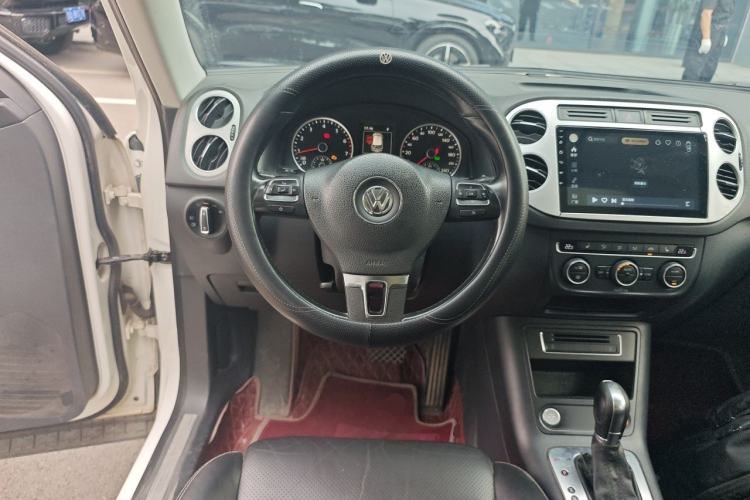 Used Volkswagen Tiguan 2016 300TSI Automatic All-Wheel Drive Luxury Edition Steering Wheel