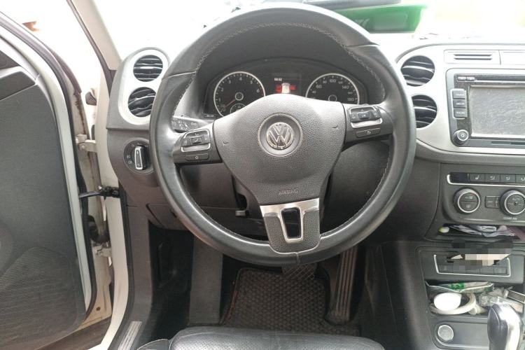 Used Volkswagen Tiguan 2016 300TSI Automatic Two-Wheel Drive Luxury Edition Steering Wheel