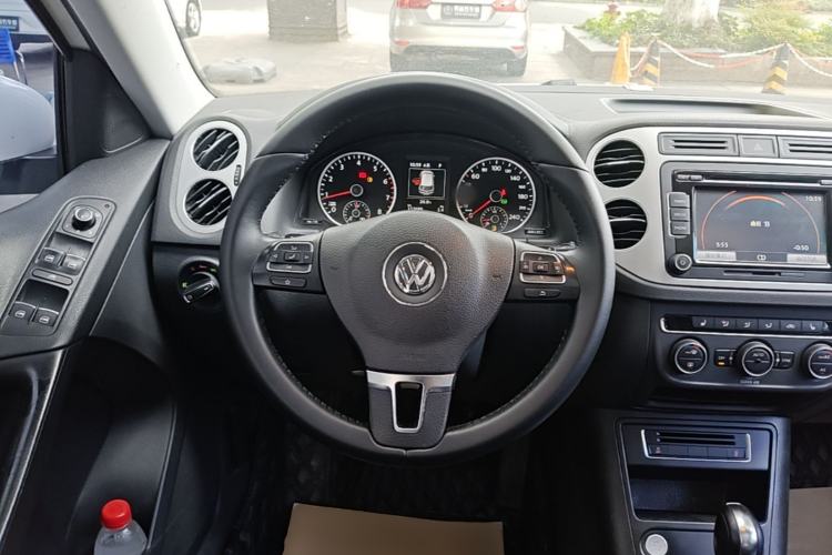 Used Volkswagen Tiguan 2016 300TSI Automatic Two-Wheel Drive Luxury Edition Steering Wheel