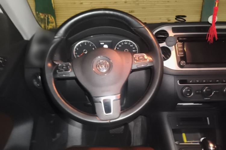 Used Volkswagen Tiguan 2016 300TSI Automatic All-Wheel Drive Luxury Edition Steering Wheel