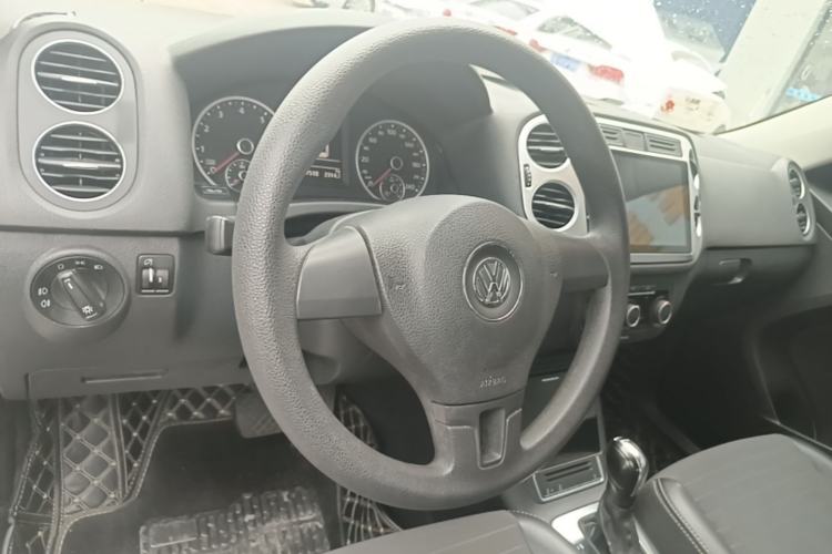 Used Volkswagen Tiguan 2016 280TSI Automatic Two-Wheel-Drive Silk Road Style Edition Steering Wheel