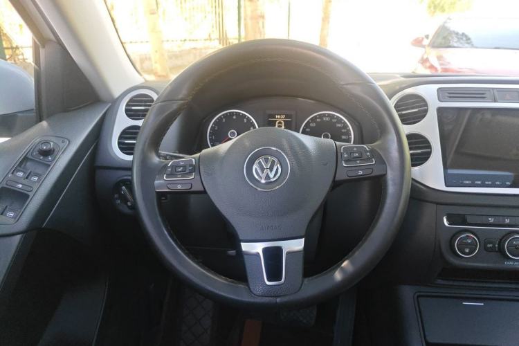 Used Volkswagen Tiguan 2016 300TSI Automatic All-Wheel Drive Fashion Vision Edition Steering Wheel