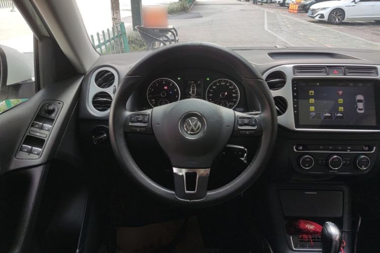 Used Volkswagen Tiguan 2016 280TSI Automatic Two-Wheel Drive Silk Road Comfort Edition Steering Wheel