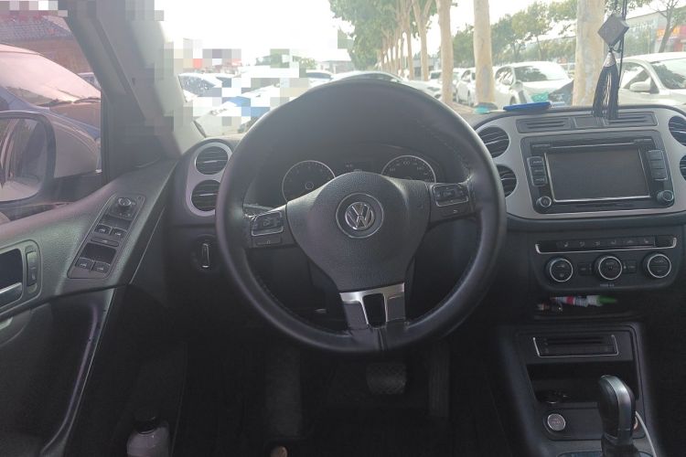 Used Volkswagen Tiguan 2016 300TSI Automatic Two-Wheel Drive Luxury Edition Steering Wheel