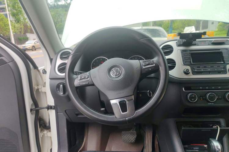 Used Volkswagen Tiguan 2016 300TSI Automatic Two-Wheel Drive Comfort Edition Steering Wheel