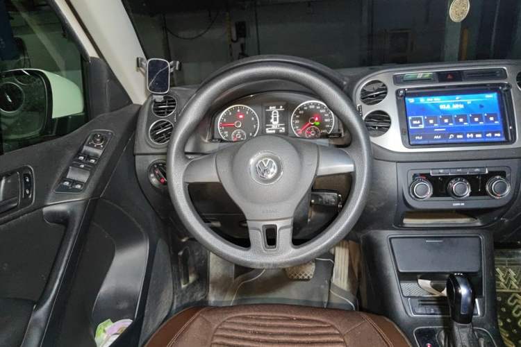 Used Volkswagen Tiguan 2016 280TSI Automatic Two-Wheel-Drive Silk Road Style Edition Steering Wheel