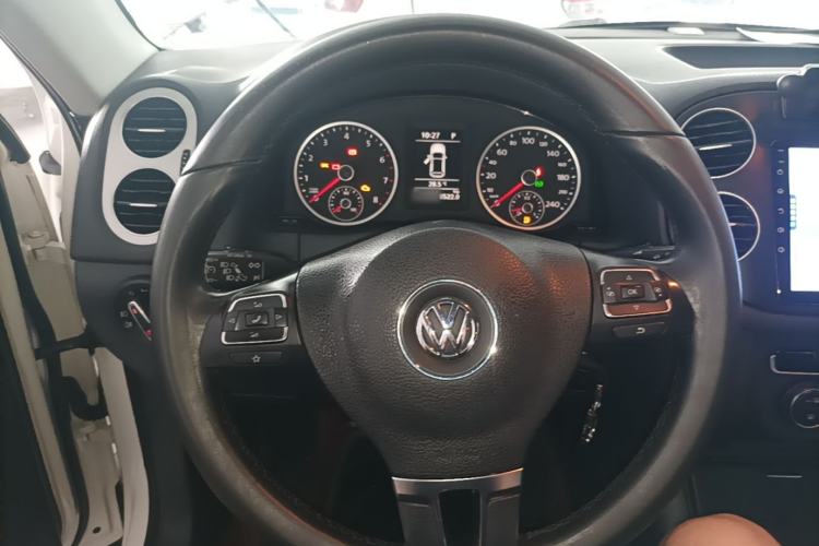 Used Volkswagen Tiguan 2016 280TSI Automatic Two-Wheel Drive Silk Road Comfort Edition Steering Wheel