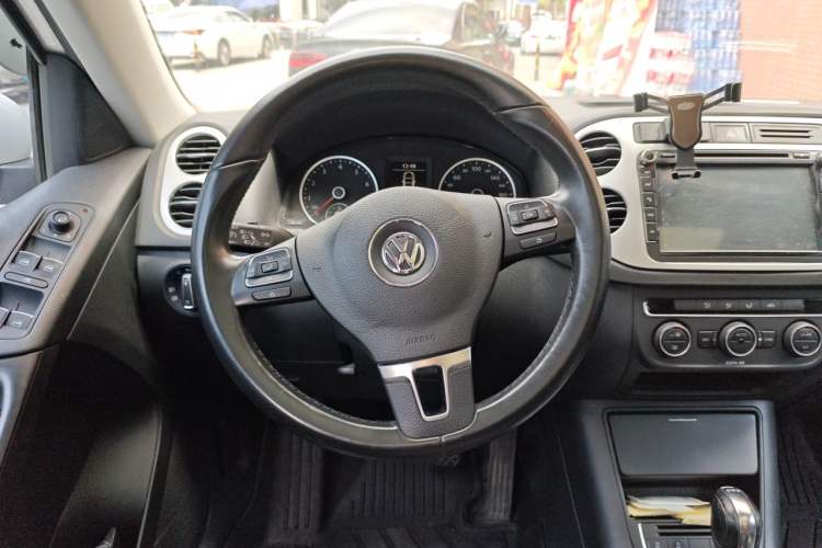 Used Volkswagen Tiguan 2016 280TSI Automatic Two-Wheel Drive Silk Road Comfort Edition Steering Wheel
