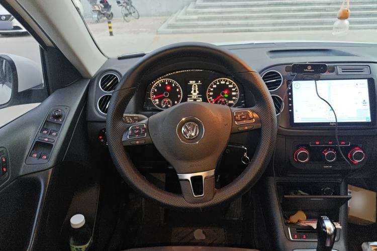 Used Volkswagen Tiguan 2016 280TSI Automatic Two-Wheel-Drive Silk Road Style Edition Steering Wheel