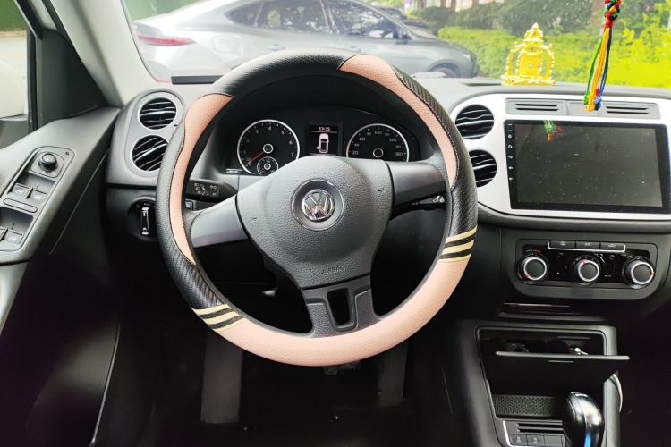 Used Volkswagen Tiguan 2016 280TSI Automatic Two-Wheel-Drive Silk Road Style Edition Steering Wheel