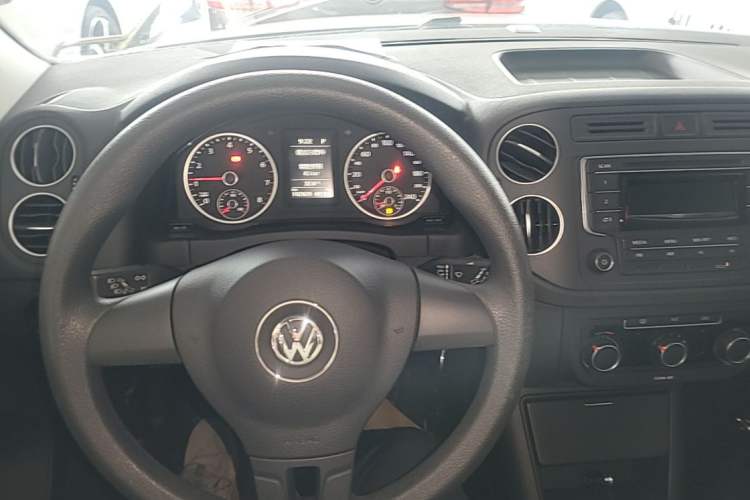 Used Volkswagen Tiguan 2016 280TSI Automatic Two-Wheel-Drive Silk Road Style Edition Steering Wheel