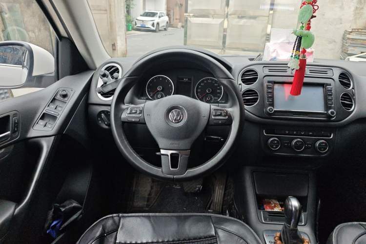Used Volkswagen Tiguan 2016 300TSI Automatic All-Wheel Drive Fashion Vision Edition Steering Wheel