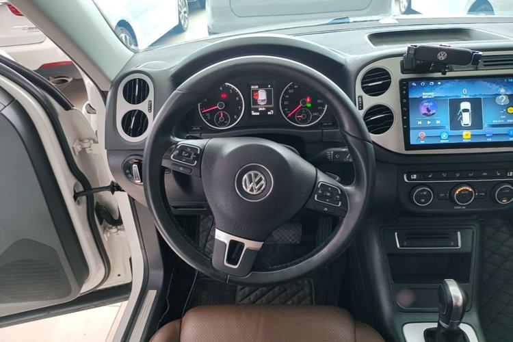 Used Volkswagen Tiguan 2016 300TSI Automatic Two-Wheel Drive Luxury Edition Steering Wheel