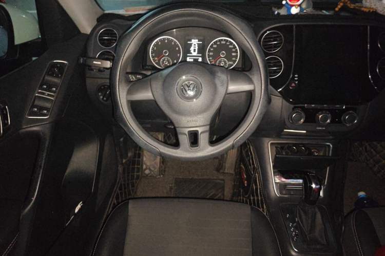 Used Volkswagen Tiguan 2016 280TSI Automatic Two-Wheel-Drive Silk Road Style Edition Steering Wheel