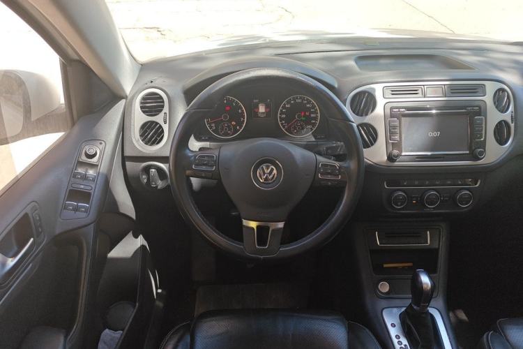 Used Volkswagen Tiguan 2016 300TSI Automatic Two-Wheel Drive Luxury Edition Steering Wheel