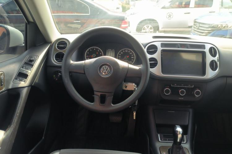 Used Volkswagen Tiguan 2016 280TSI Automatic Two-Wheel-Drive Silk Road Style Edition Steering Wheel