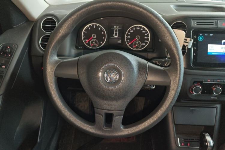 Used Volkswagen Tiguan 2016 280TSI Automatic Two-Wheel-Drive Silk Road Style Edition Steering Wheel