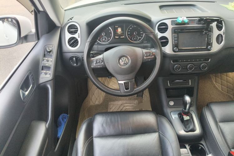 Used Volkswagen Tiguan 2016 300TSI Automatic All-Wheel Drive Luxury Edition Steering Wheel