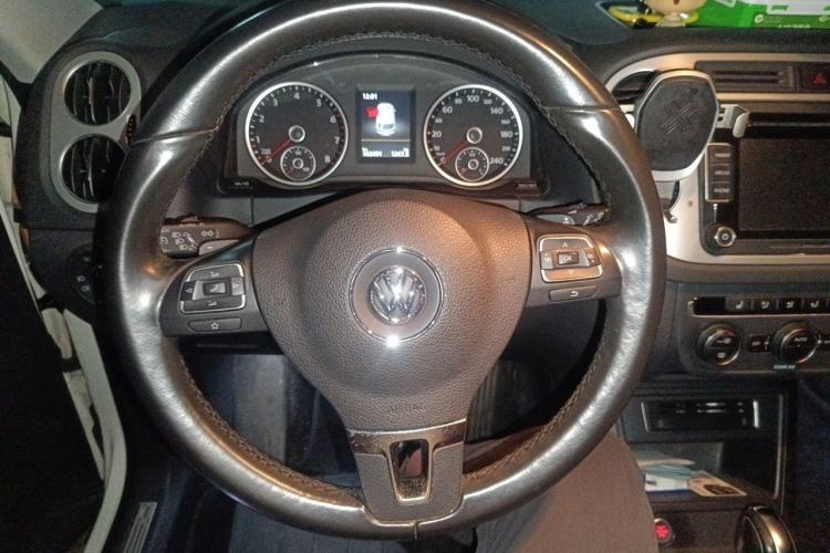 Used Volkswagen Tiguan 2016 300TSI Automatic Two-Wheel Drive Luxury Edition Steering Wheel