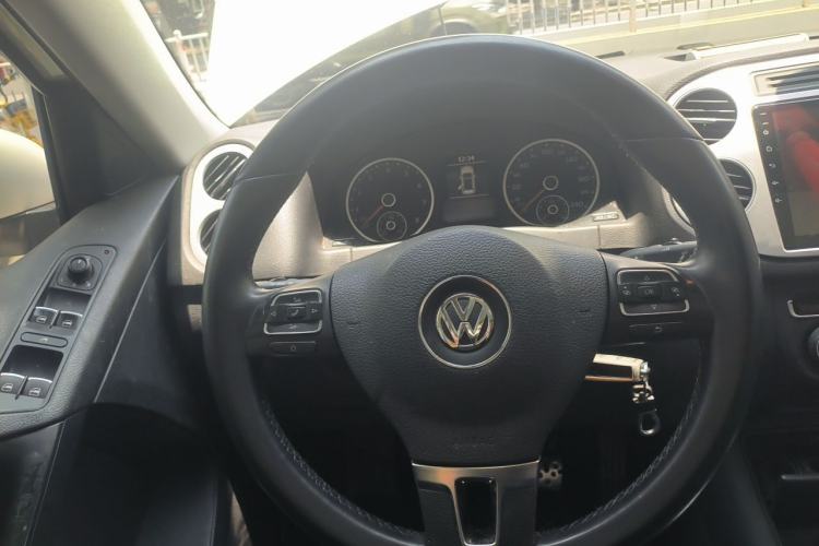 Used Volkswagen Tiguan 2016 280TSI Automatic Two-Wheel Drive Silk Road Comfort Edition Steering Wheel