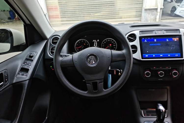 Used Volkswagen Tiguan 2016 280TSI Automatic Two-Wheel-Drive Silk Road Style Edition Steering Wheel
