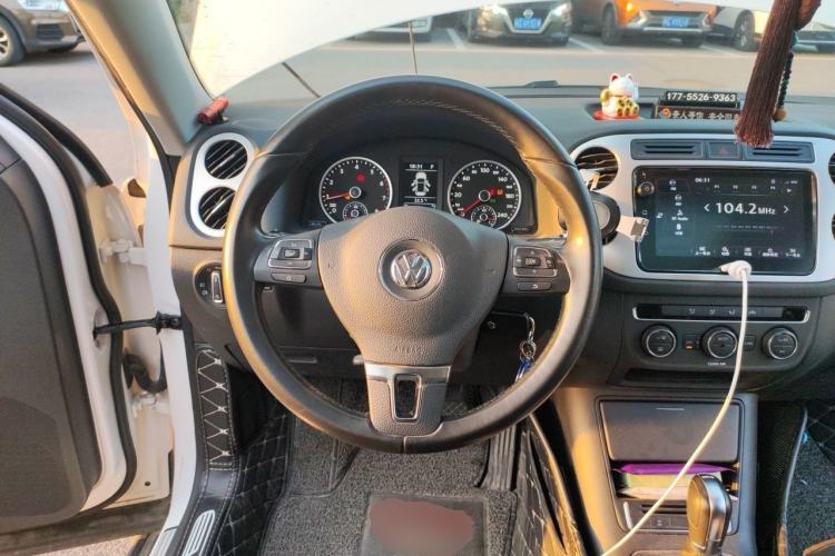 Used Volkswagen Tiguan 2016 280TSI Automatic Two-Wheel Drive Silk Road Comfort Edition Steering Wheel