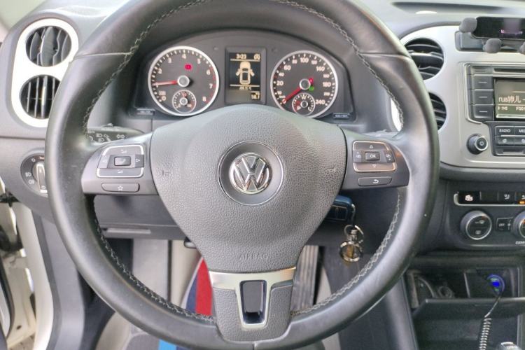 Used Volkswagen Tiguan 2016 280TSI Automatic Two-Wheel Drive Silk Road Comfort Edition Steering Wheel