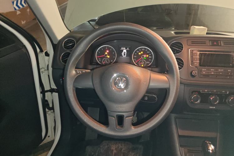 Used Volkswagen Tiguan 2016 280TSI Automatic Two-Wheel-Drive Silk Road Style Edition Steering Wheel