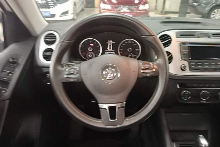 Used Volkswagen Tiguan 2016 280TSI Automatic Two-Wheel Drive Silk Road Comfort Edition Steering Wheel