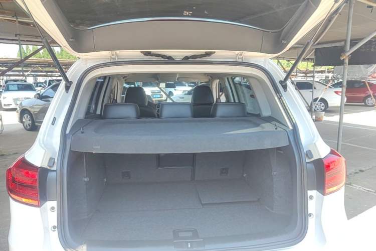 Used Volkswagen Tiguan 2016 300TSI Automatic Two-Wheel Drive Trend Edition Trunk