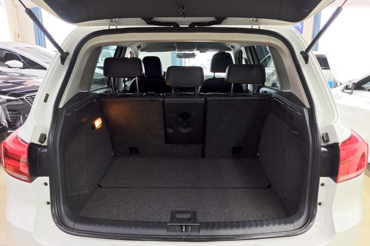 Used Volkswagen Tiguan 2016 300TSI Automatic Two-Wheel Drive Trend Edition Trunk