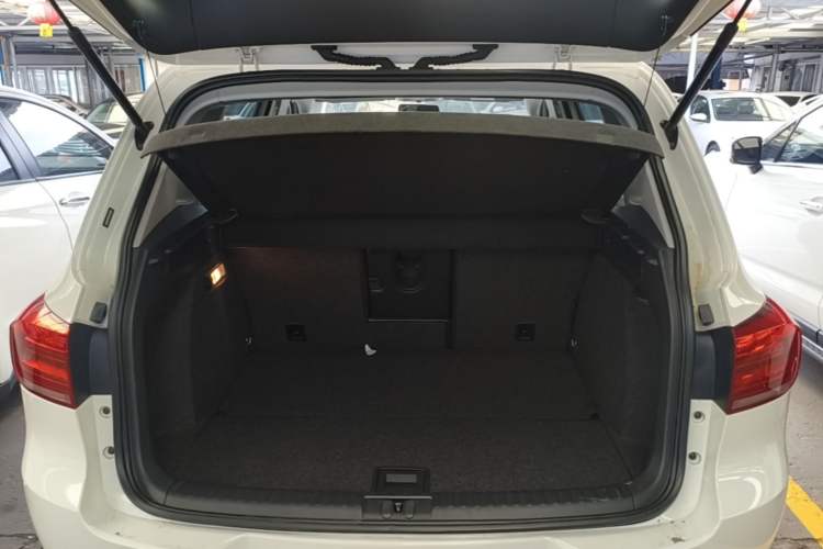 Used Volkswagen Tiguan 2016 300TSI Automatic All-Wheel Drive Fashion Vision Edition Trunk