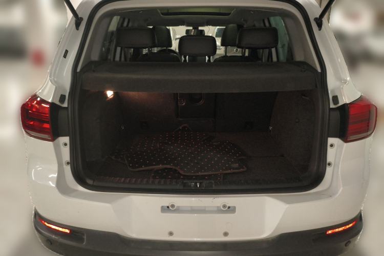 Used Volkswagen Tiguan 2016 280TSI Automatic Two-Wheel Drive Silk Road Comfort Edition Trunk