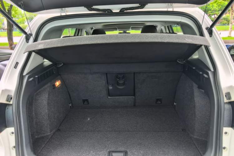 Used Volkswagen Tiguan 2016 280TSI Automatic Two-Wheel Drive Silk Road Comfort Edition Trunk