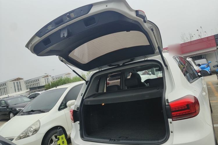 Used Volkswagen Tiguan 2016 280TSI Automatic Two-Wheel Drive Silk Road Comfort Edition Trunk