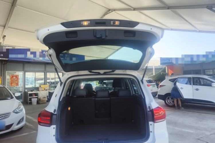 Used Volkswagen Tiguan 2016 280TSI Automatic Two-Wheel Drive Silk Road Comfort Edition Trunk