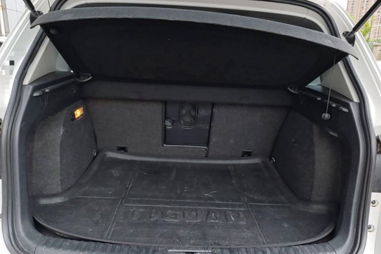 Used Volkswagen Tiguan 2016 280TSI Automatic Two-Wheel-Drive Silk Road Style Edition Trunk