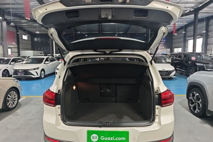 Used Volkswagen Tiguan 2016 280TSI Automatic Two-Wheel Drive Silk Road Comfort Edition Trunk