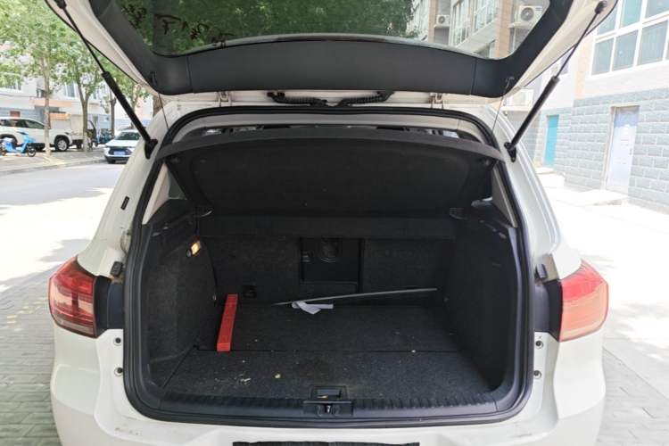 Used Volkswagen Tiguan 2016 300TSI Automatic Two-Wheel Drive Comfort Edition Trunk