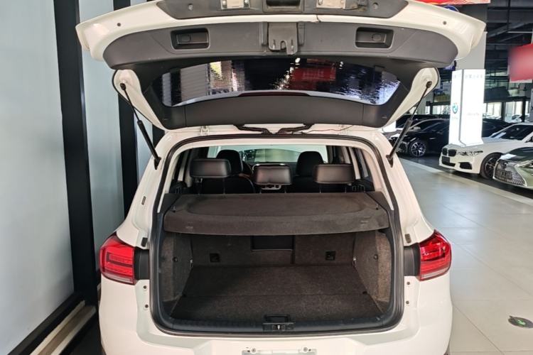 Used Volkswagen Tiguan 2016 280TSI Automatic Two-Wheel-Drive Silk Road Style Edition Trunk