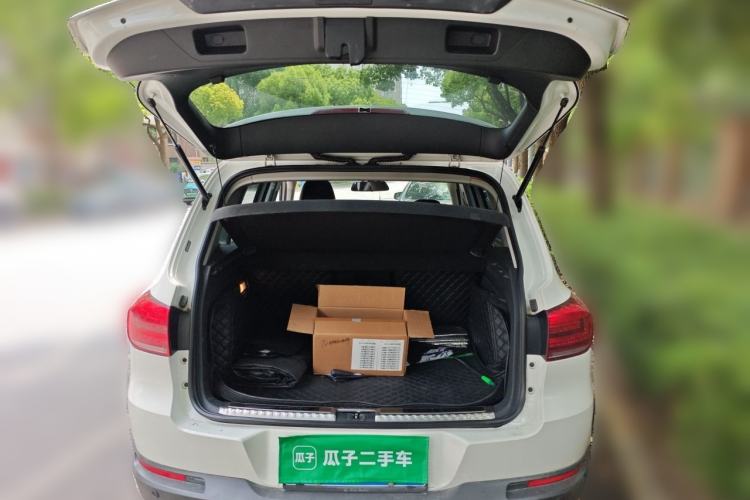 Used Volkswagen Tiguan 2016 280TSI Automatic Two-Wheel-Drive Silk Road Style Edition Trunk