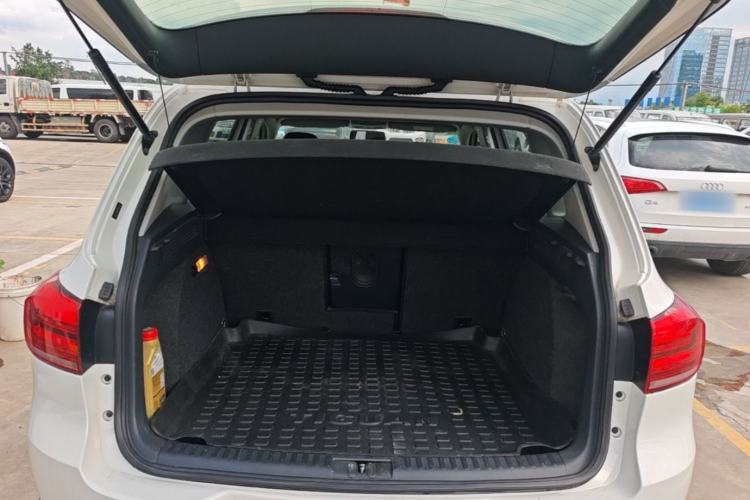 Used Volkswagen Tiguan 2016 300TSI Automatic Two-Wheel Drive Trend Edition Trunk