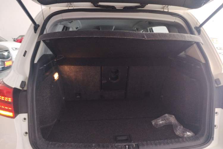 Used Volkswagen Tiguan 2016 300TSI Automatic Two-Wheel Drive Trend Edition Trunk