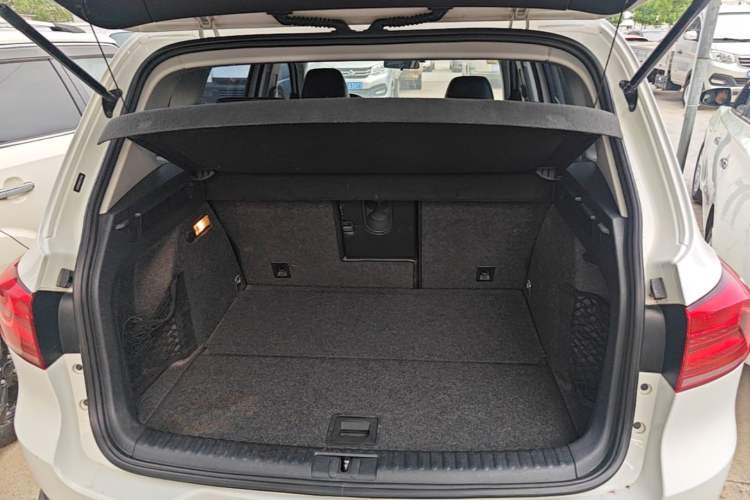 Used Volkswagen Tiguan 2016 300TSI Automatic Two-Wheel Drive Trend Edition Trunk
