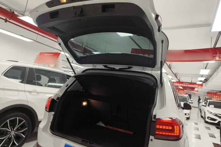 Used Volkswagen Tiguan 2016 280TSI Automatic Two-Wheel-Drive Silk Road Style Edition Trunk