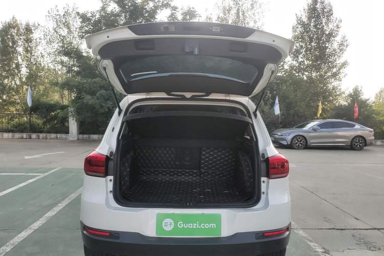 Used Volkswagen Tiguan 2016 280TSI Automatic Two-Wheel-Drive Silk Road Style Edition Trunk