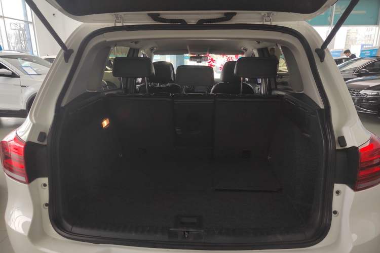 Used Volkswagen Tiguan 2016 280TSI Automatic Two-Wheel-Drive Silk Road Style Edition Trunk