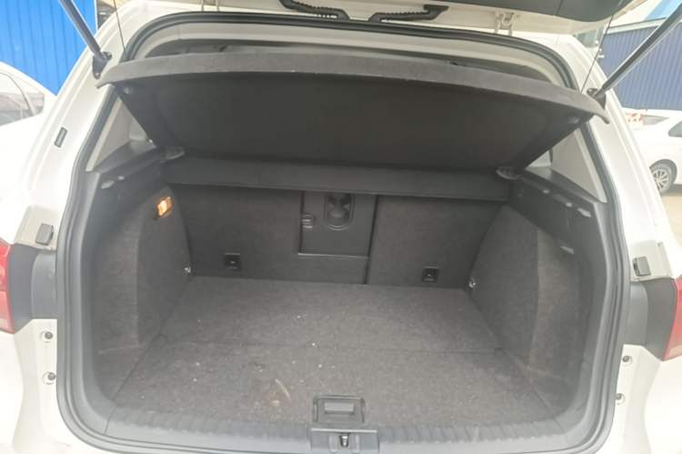 Used Volkswagen Tiguan 2016 280TSI Automatic Two-Wheel-Drive Silk Road Style Edition Trunk